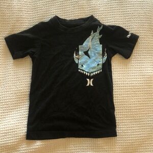 Hurley T-shirt shark pocketed boys size 5